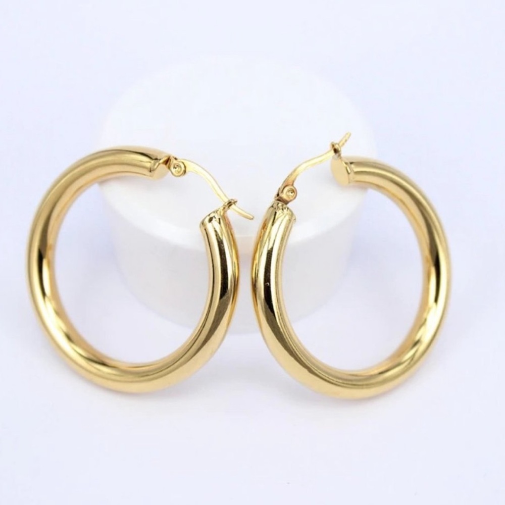 NEW 18K Yellow Gold Round 2” Tube Hoop Earrings - Picture 2 of 8
